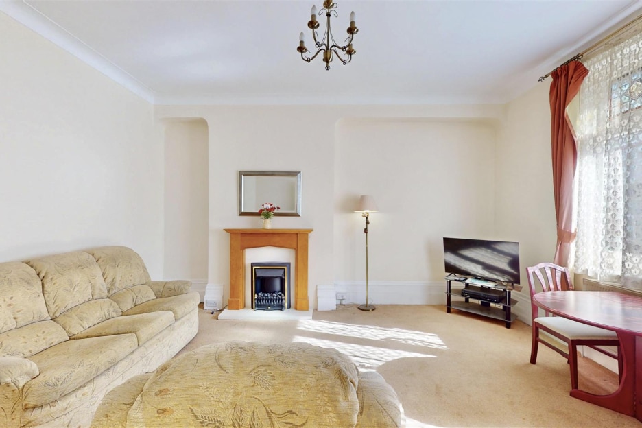 High Road, Willesden, London, NW10