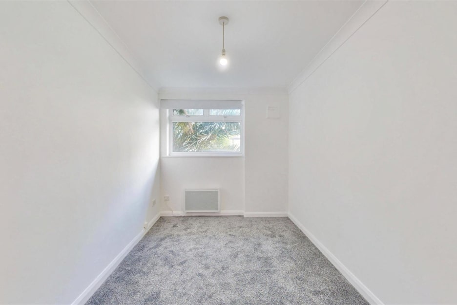 Warfield Road, London