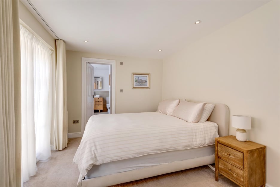 Agincourt Road, Hampstead Heath, NW3