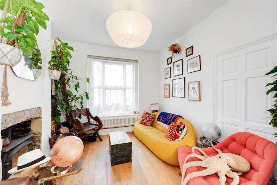 Lewis Street, London