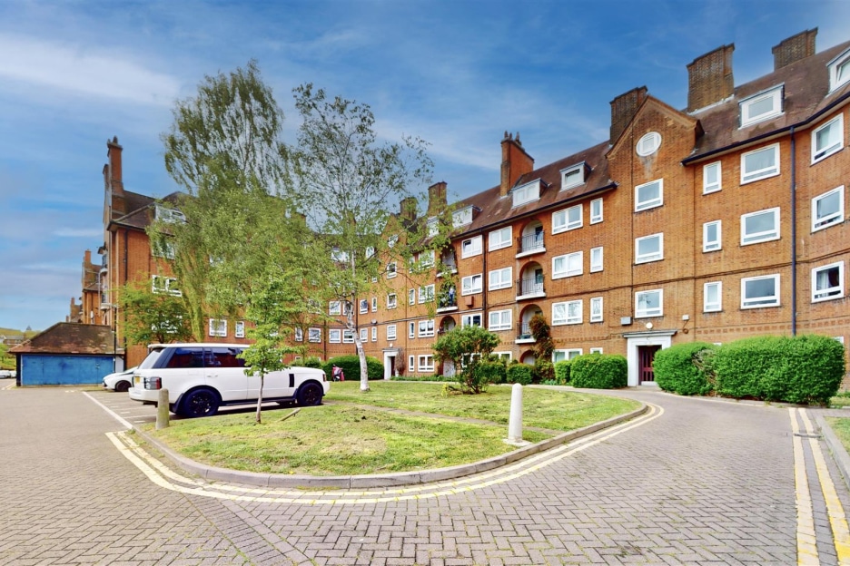 South End Close, Hampstead Heath, London, NW3