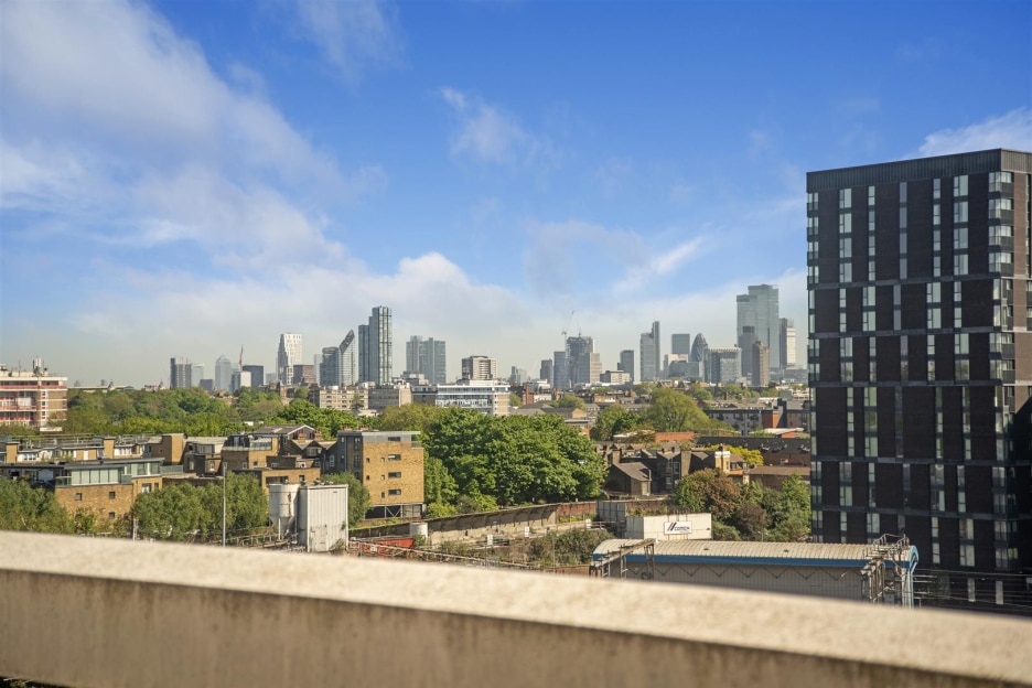 74 Broadfield Lane, London