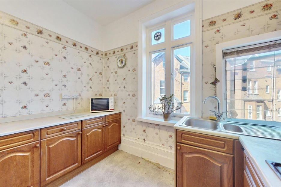 High Road, Willesden, London, NW10