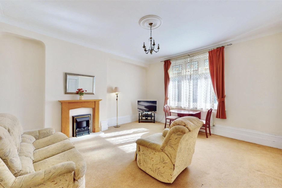 High Road, Willesden, London, NW10