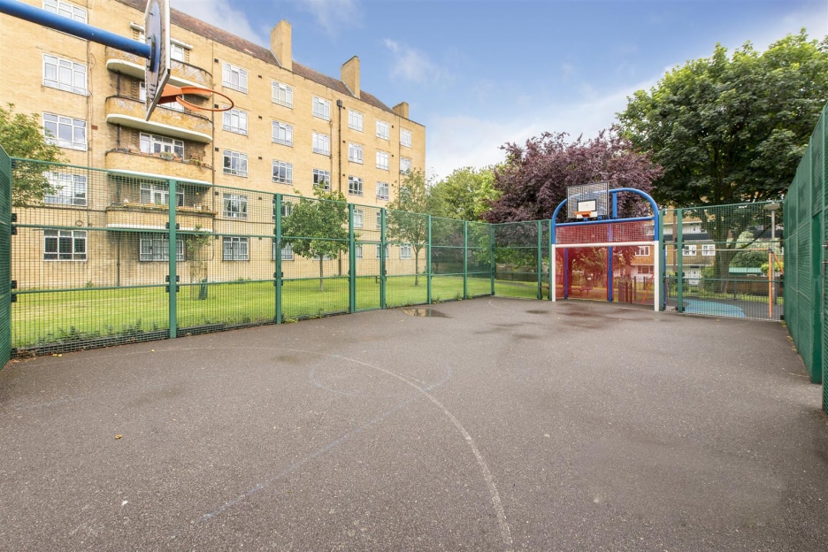 Highbury Estate, N5