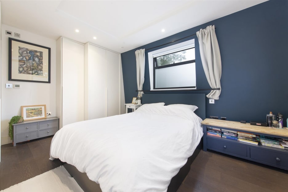 Connaught Gardens, N10 3LH