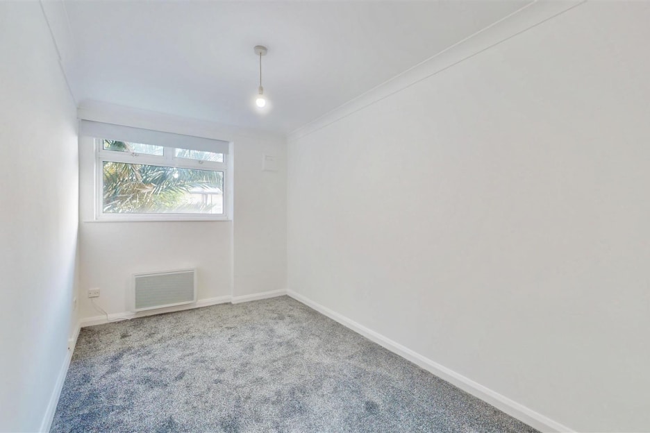 Warfield Road, London