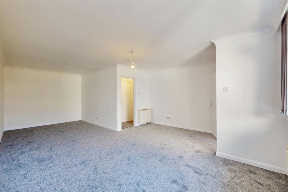 Warfield Road, London