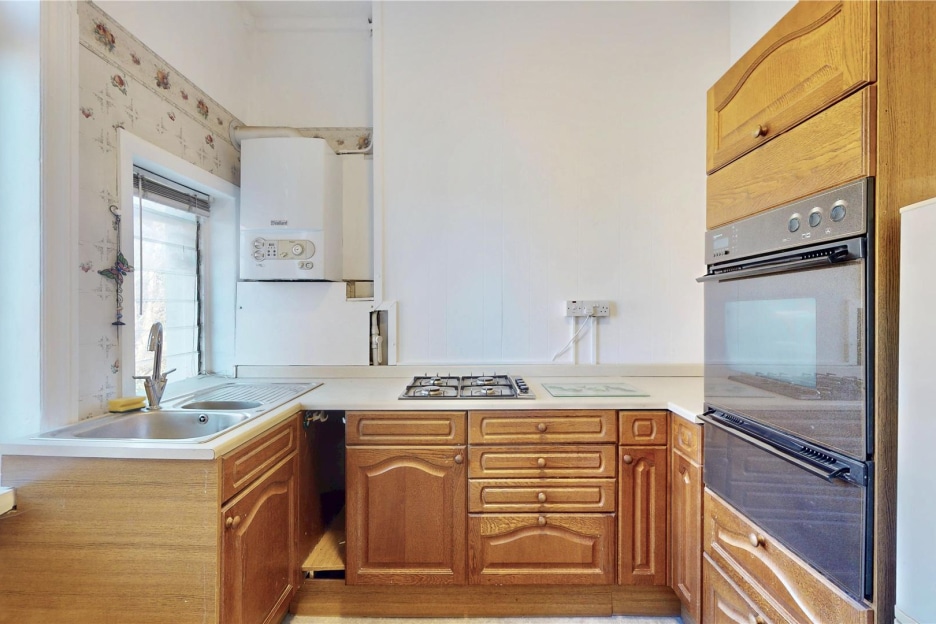 High Road, Willesden, London, NW10