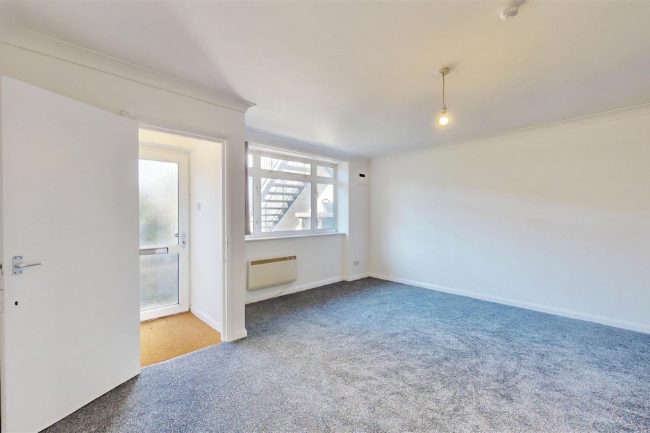 Warfield Road, London