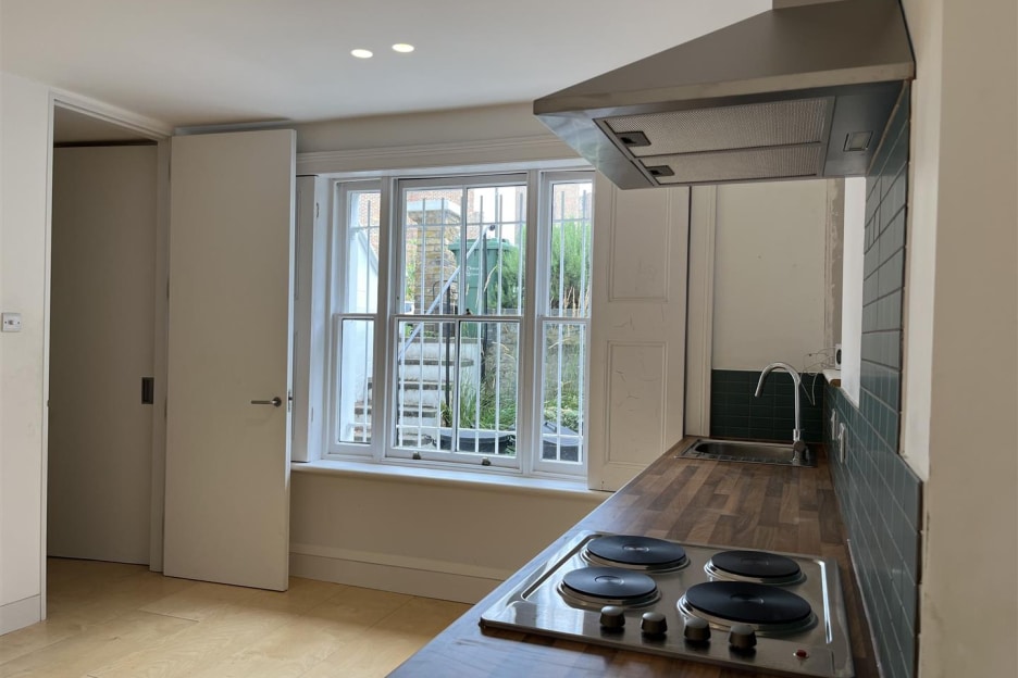 Queens Crescent, London