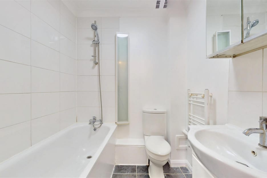 Warfield Road, London