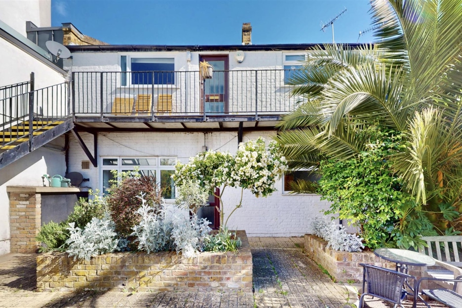 Warfield Road, London