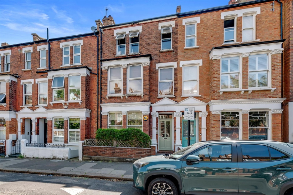 Agincourt Road, Hampstead Heath, NW3