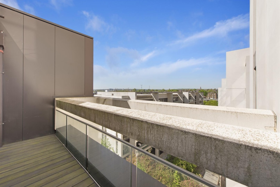 74 Broadfield Lane, London