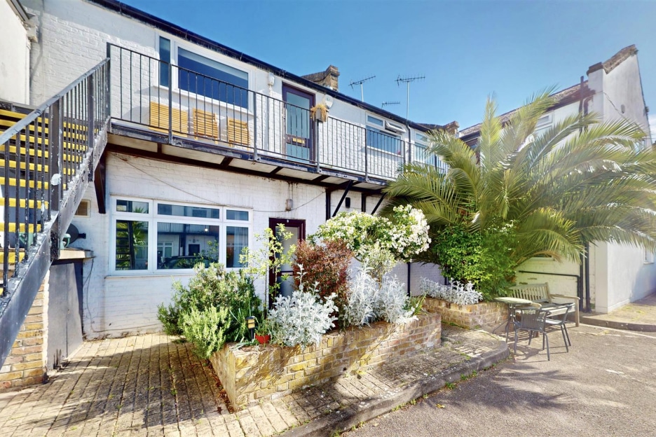 Warfield Road, London