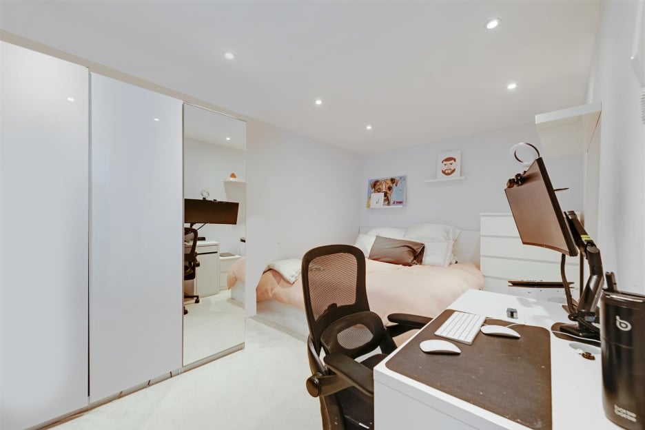 Wolsey Mews